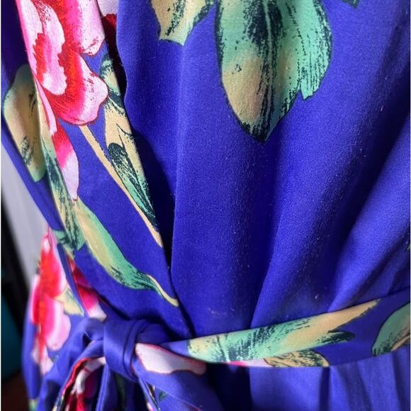 N NATORI Island Fleur-Printed Matte Satin Robe Size Medium - Picture 5 of 7